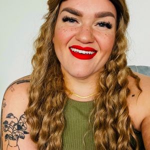 Meet your Posher, Arielle